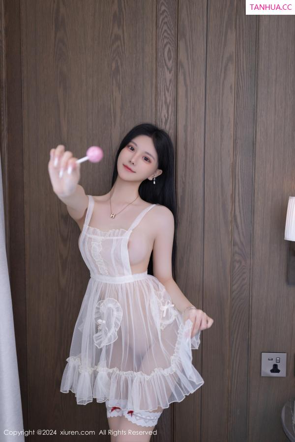   [XiuRen]高清写真图 2024.08.23 No.9062 幼幼 丝袜美腿第3张图片